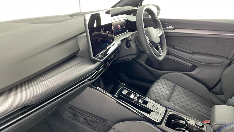 Used Volkswagen Golf 2025 for sale - 76641028: Photo 2