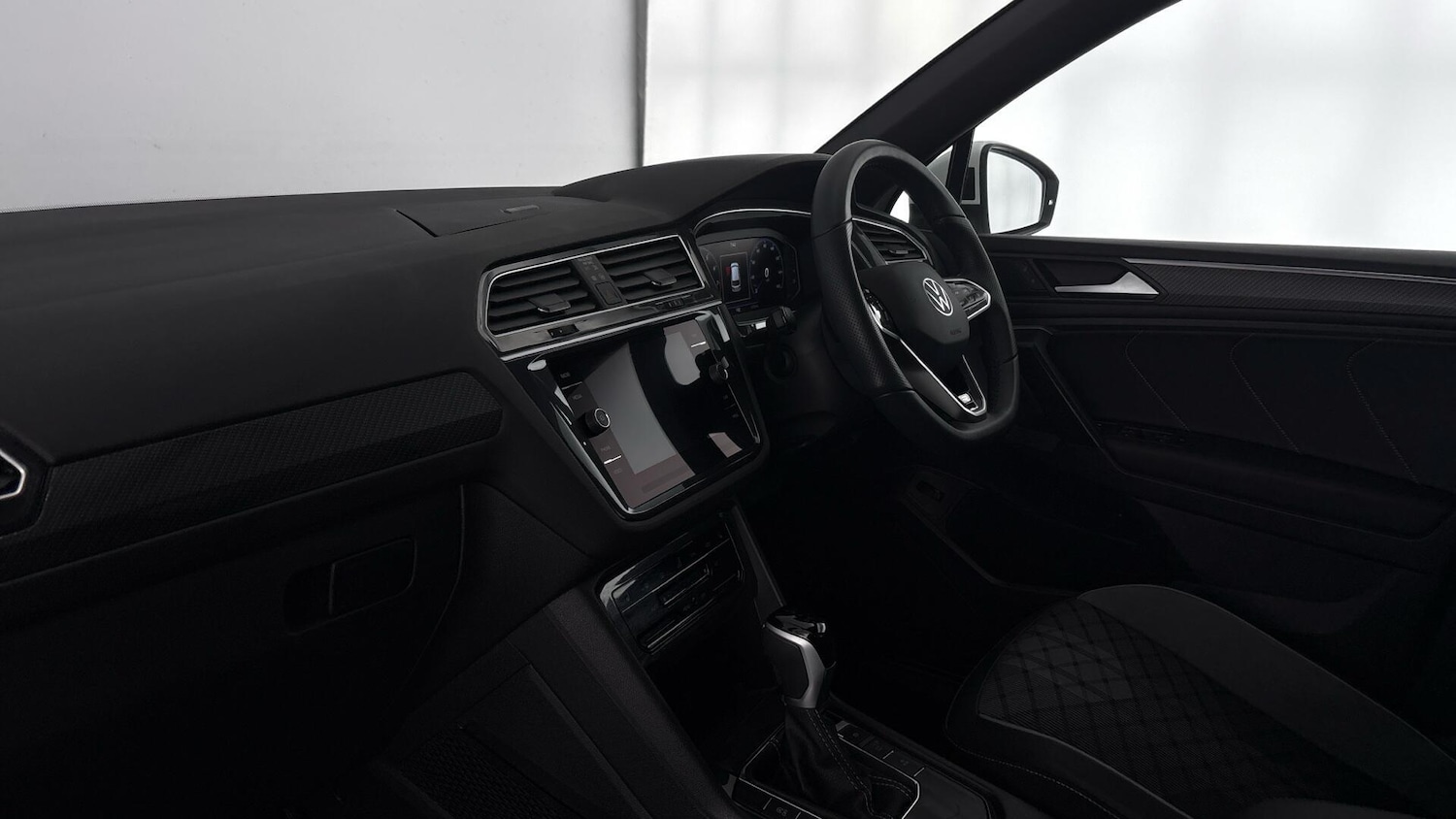 Used Volkswagen Tiguan Allspace 2025 for sale - 77506462: Photo 2