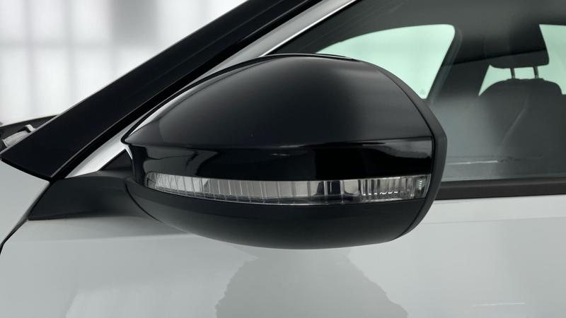 Used Volkswagen T-Roc 2022 for sale - 76631299: Photo 34