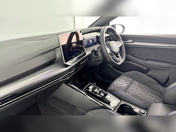 Used Volkswagen Golf 2025 for sale - 78873673: Photo