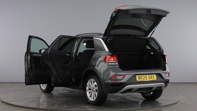 Used Volkswagen T-Roc 2025 for sale - 75403501: Photo 11