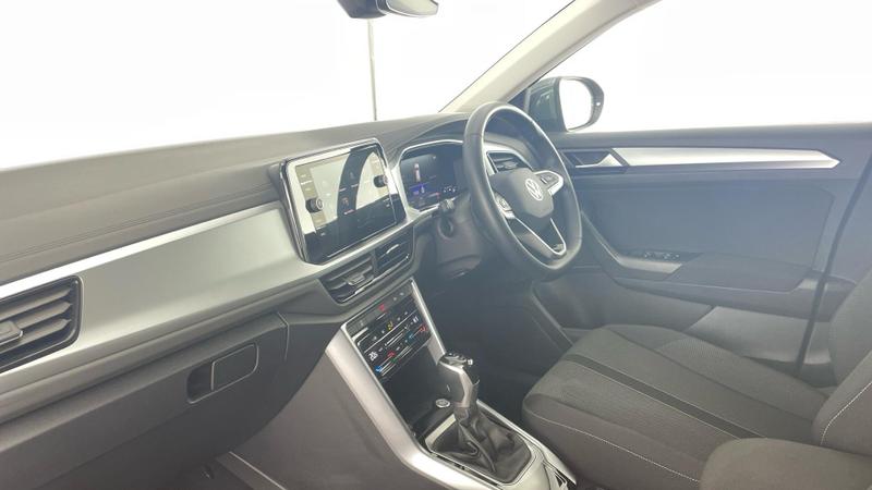 Used Volkswagen T-Roc 2025 for sale - 75403501: Photo 2