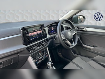 Used Volkswagen T-Roc 2025 for sale - 75403501: Photo