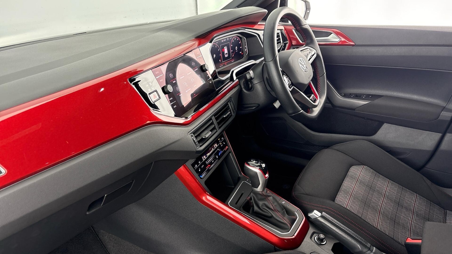 Used Volkswagen Polo 2023 for sale - 77602182: Photo 2