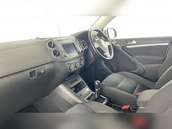 Used Volkswagen Tiguan 2015 for sale - 76415763: Photo