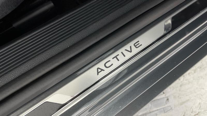 Used Volkswagen T-Roc 2021 for sale - 76531121: Photo 20