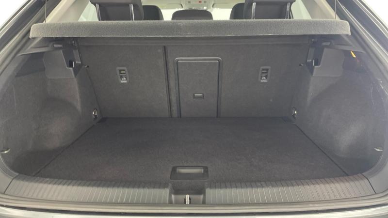 Used Volkswagen T-Roc 2021 for sale - 76531121: Photo 32