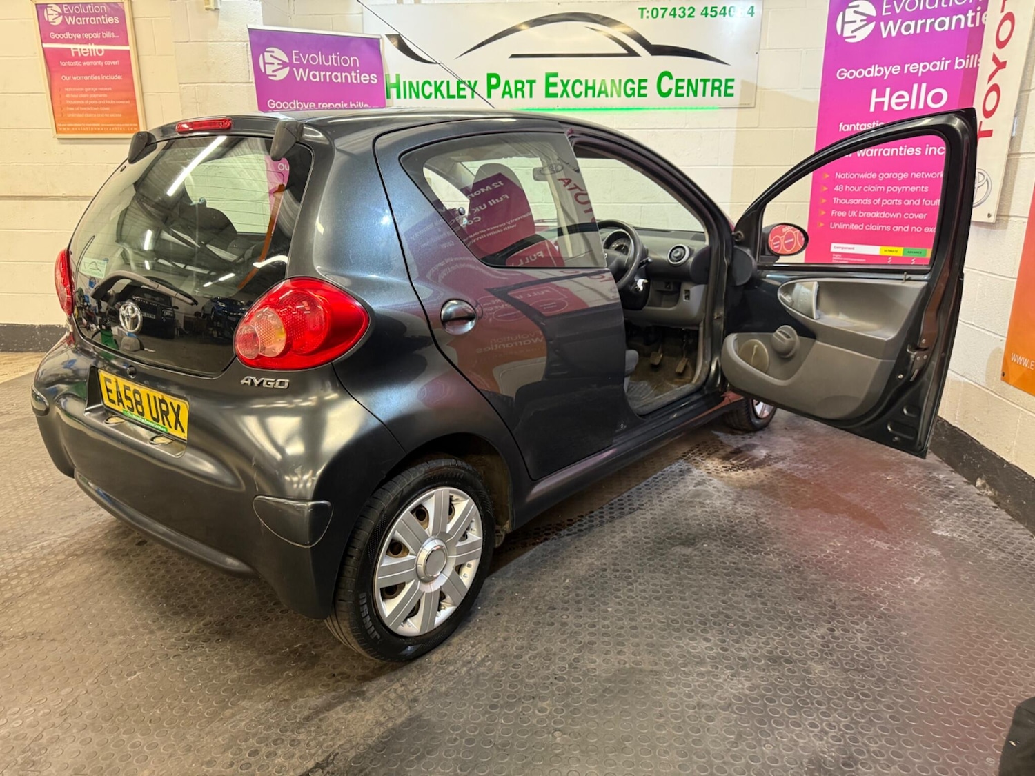 Used Toyota AYGO 2009 for sale - 76388123: Photo 13