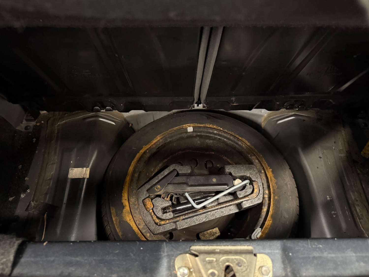 Used Toyota AYGO 2009 for sale - 76388123: Photo 19