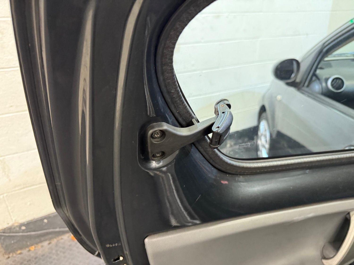 Used Toyota AYGO 2009 for sale - 76388123: Photo 29