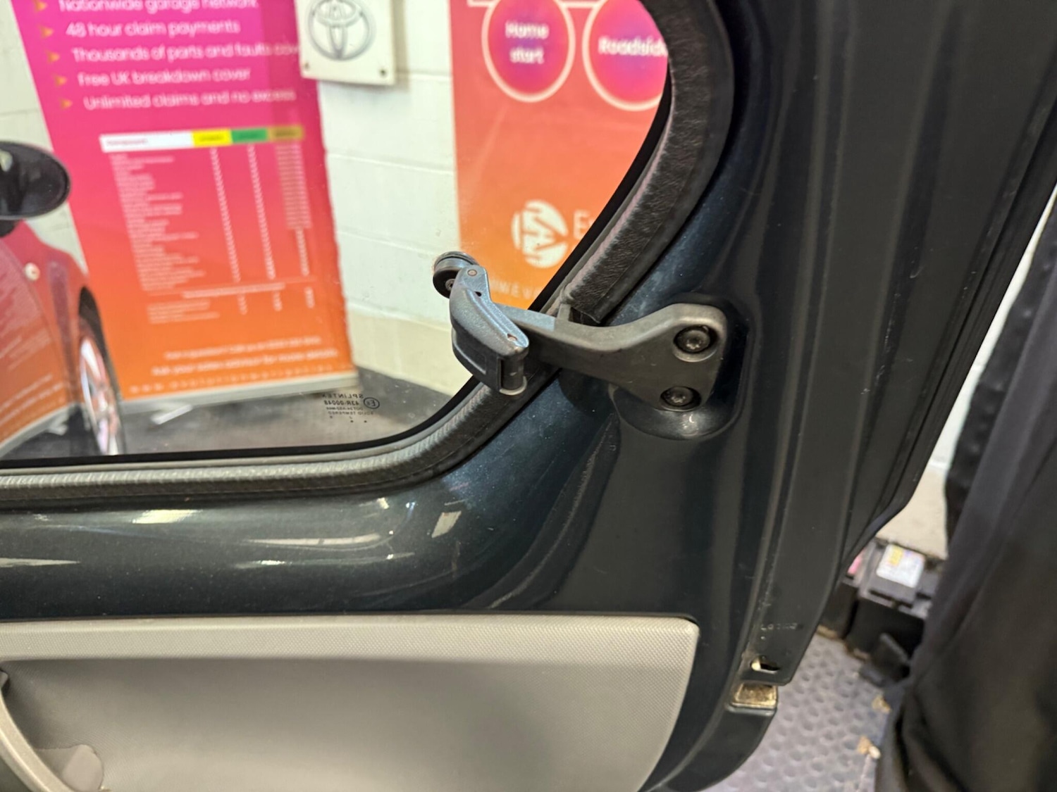 Used Toyota AYGO 2009 for sale - 76388123: Photo 32