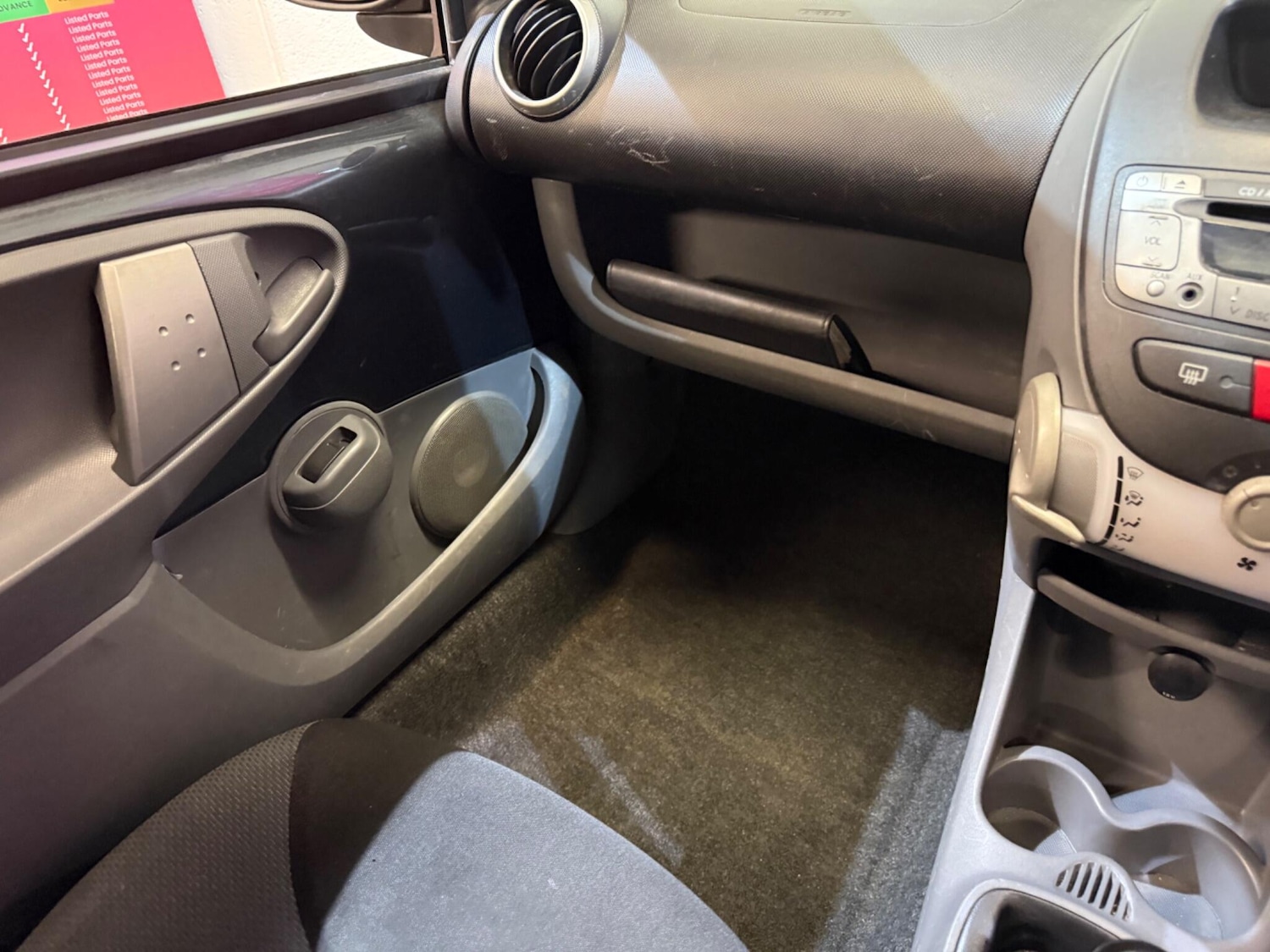 Used Toyota AYGO 2009 for sale - 76388123: Photo 42