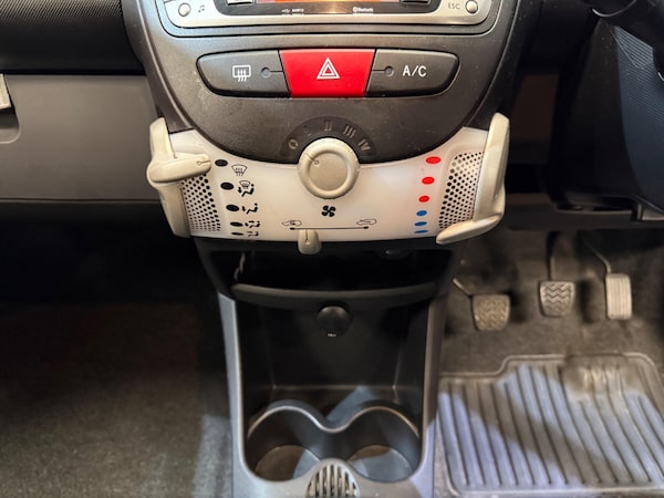 Used Peugeot 107 2013 for sale - 76294972: Photo 29