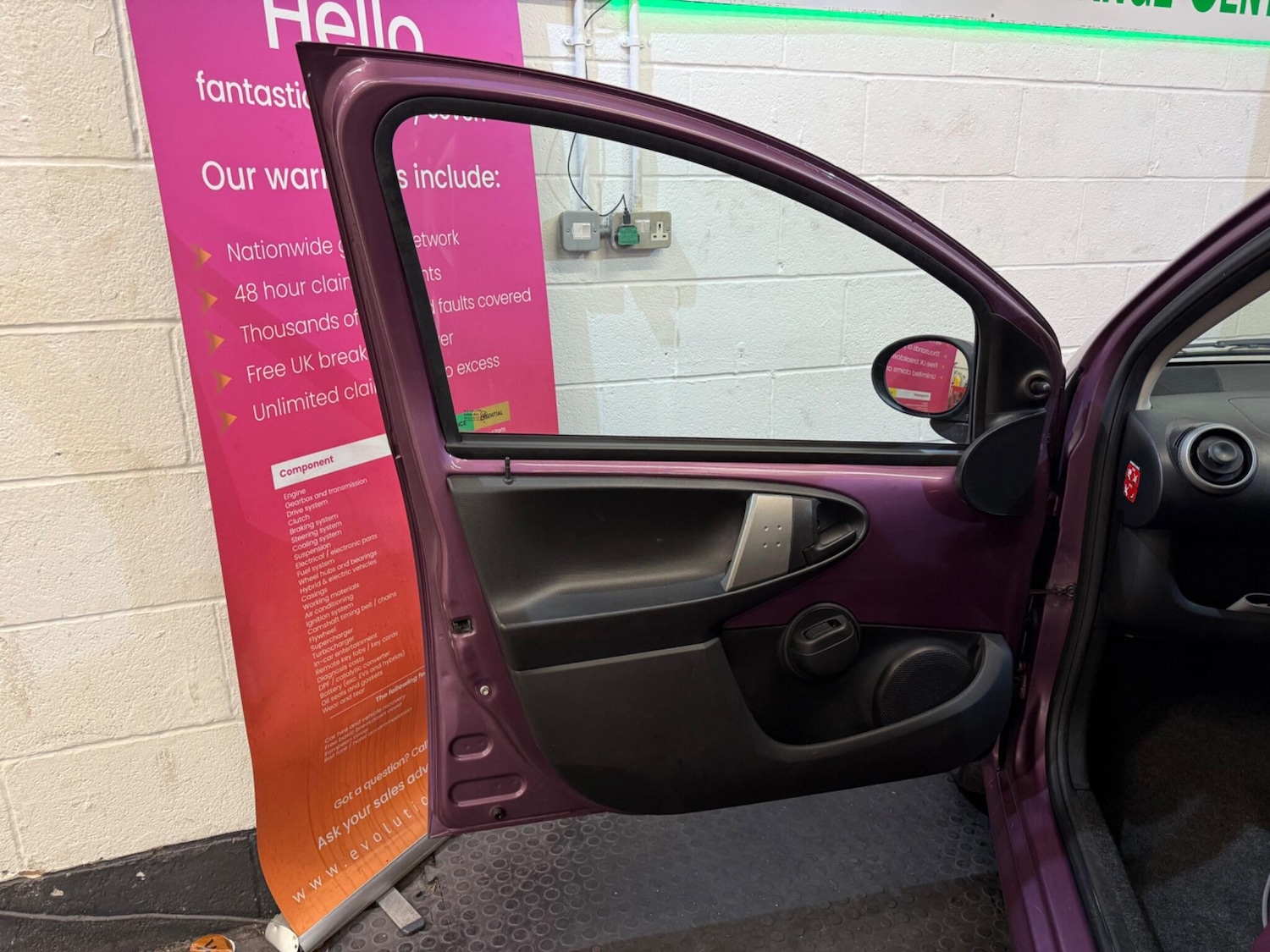 Used Peugeot 107 2012 for sale - 76398052: Photo 21