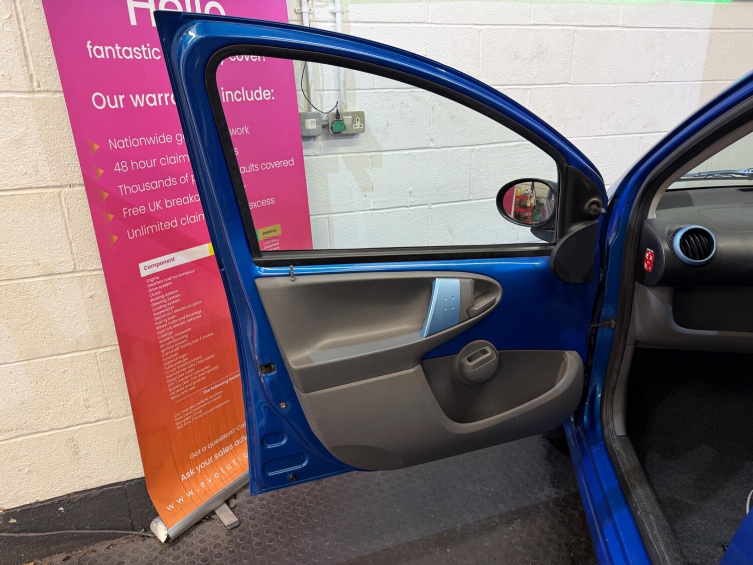 Used Peugeot 107 2010 for sale - 76377839: Photo 21