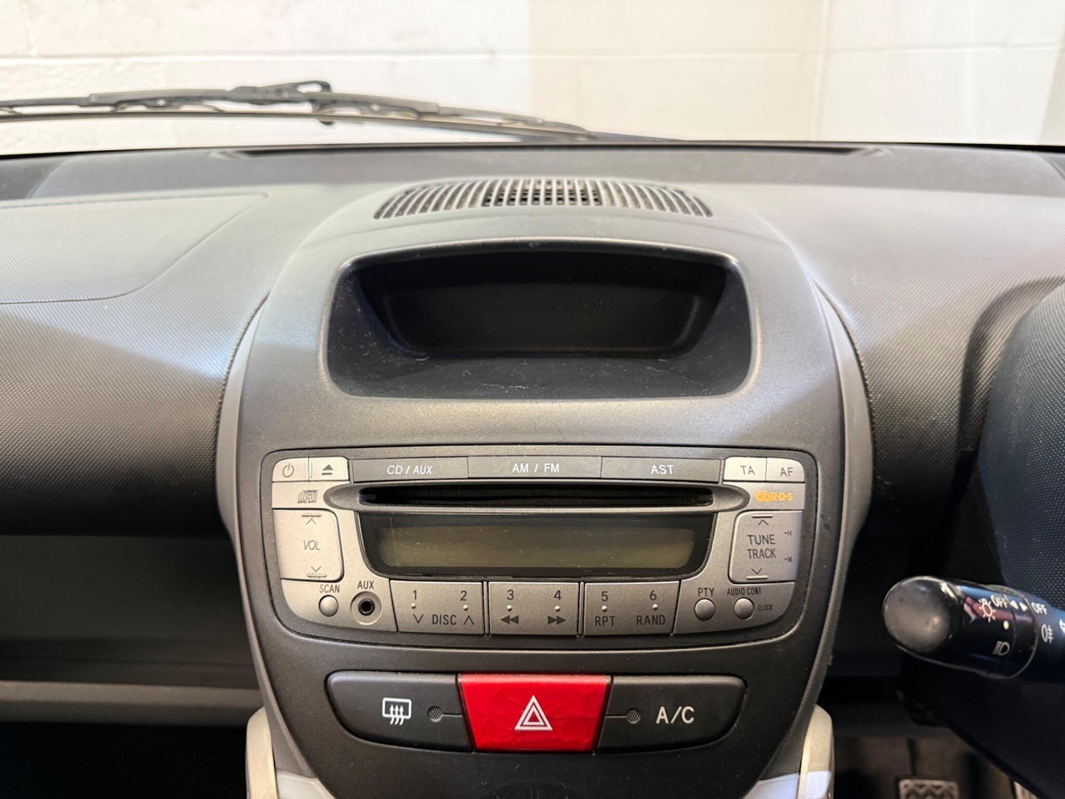 Used Peugeot 107 2010 for sale - 76377839: Photo 26