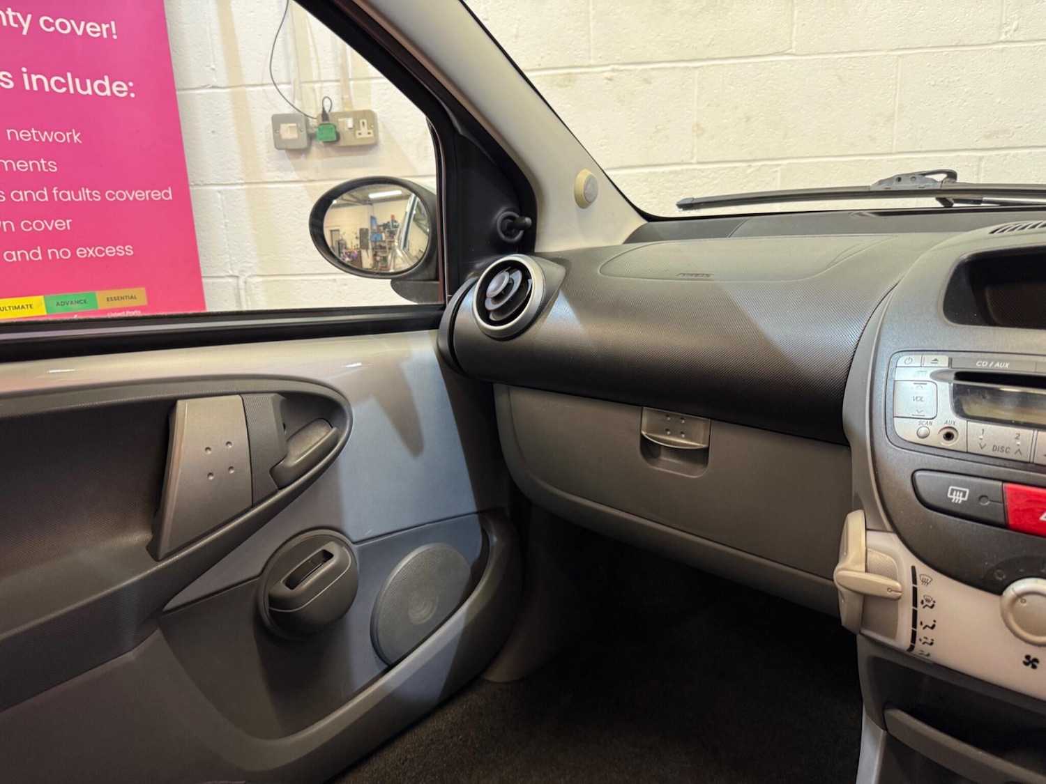 Used Toyota AYGO 2008 for sale - 76094911: Photo 27
