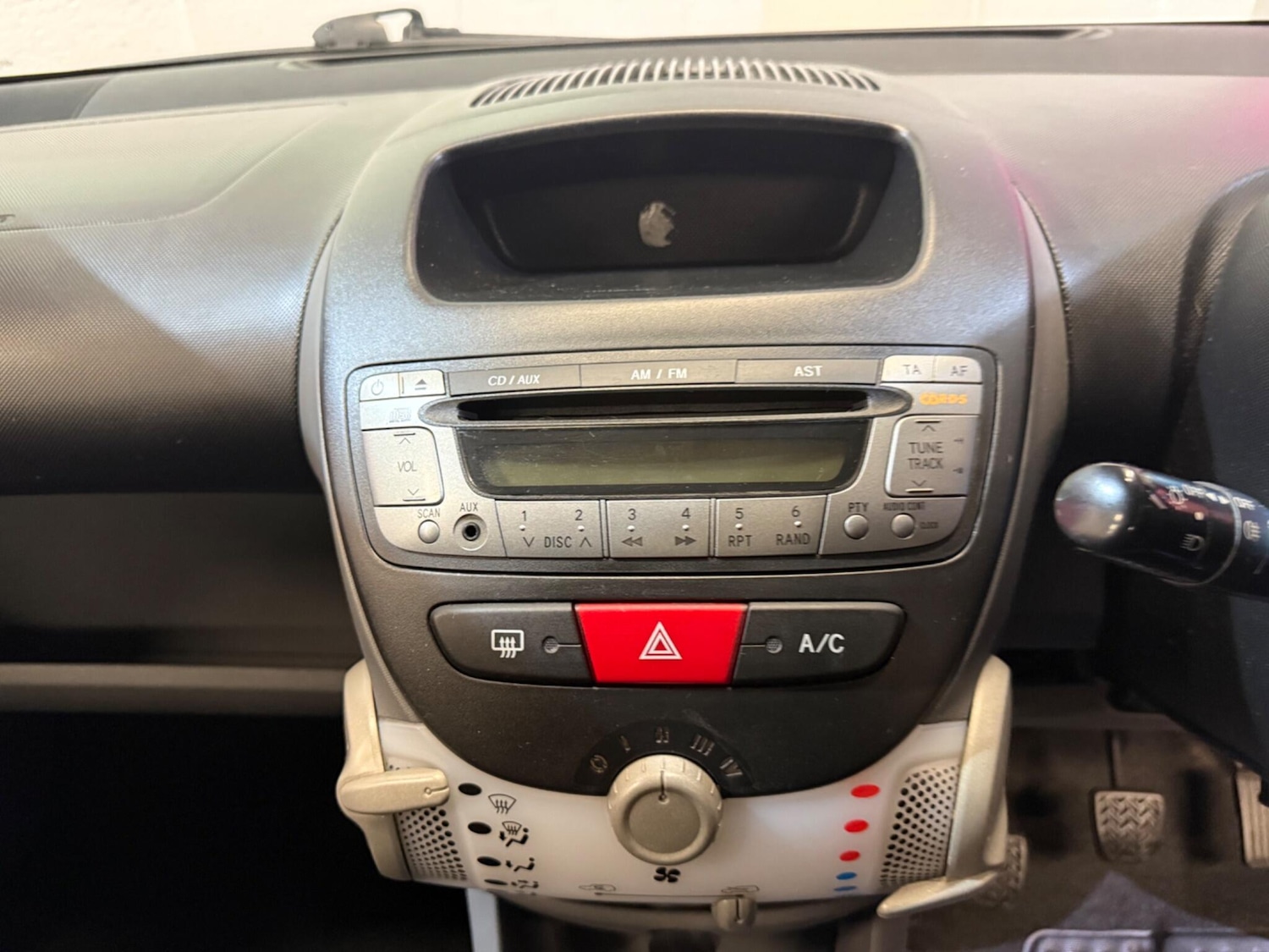 Used Peugeot 107 2010 for sale - 76994989: Photo 33