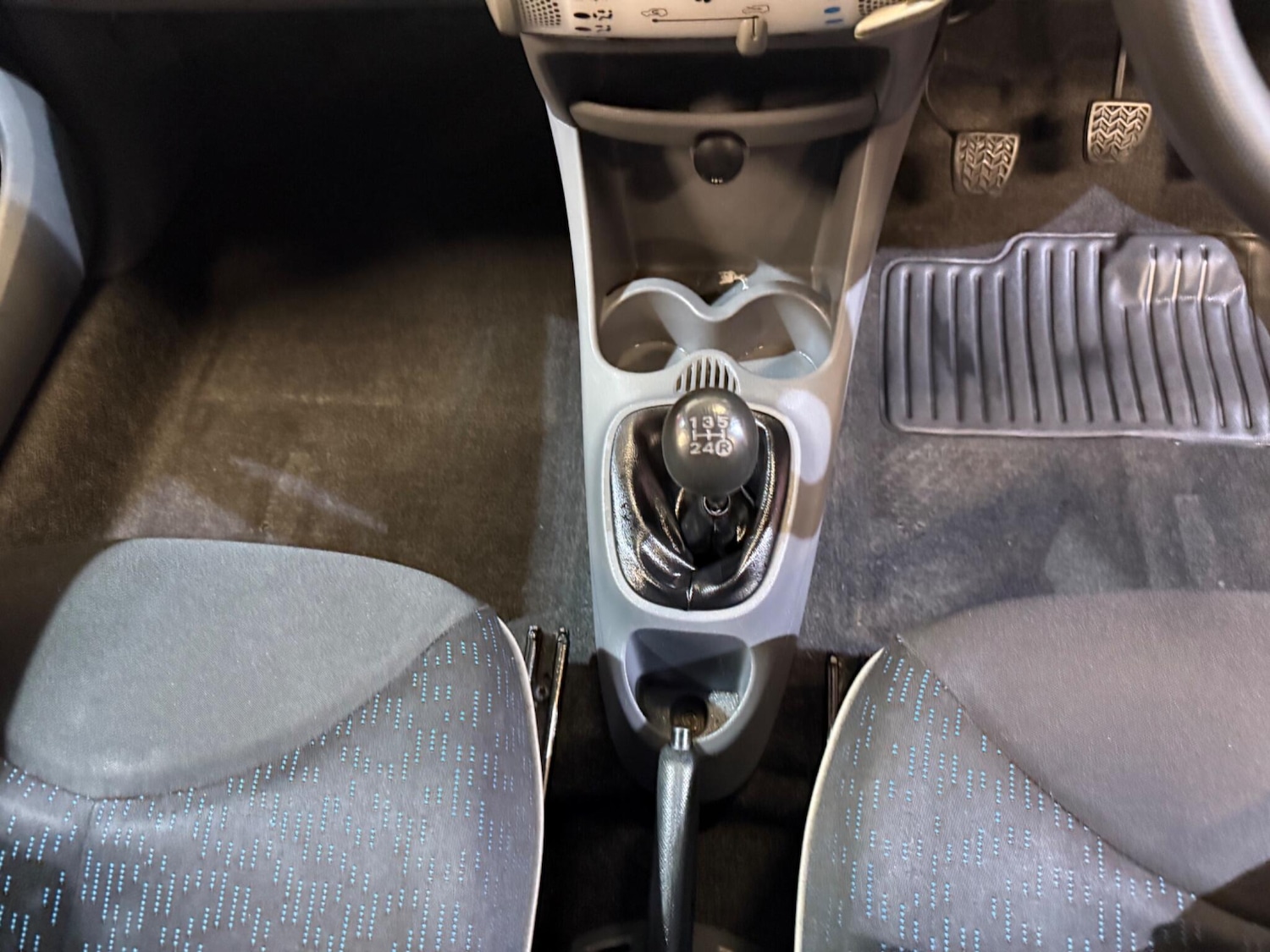 Used Peugeot 107 2010 for sale - 76994989: Photo 34