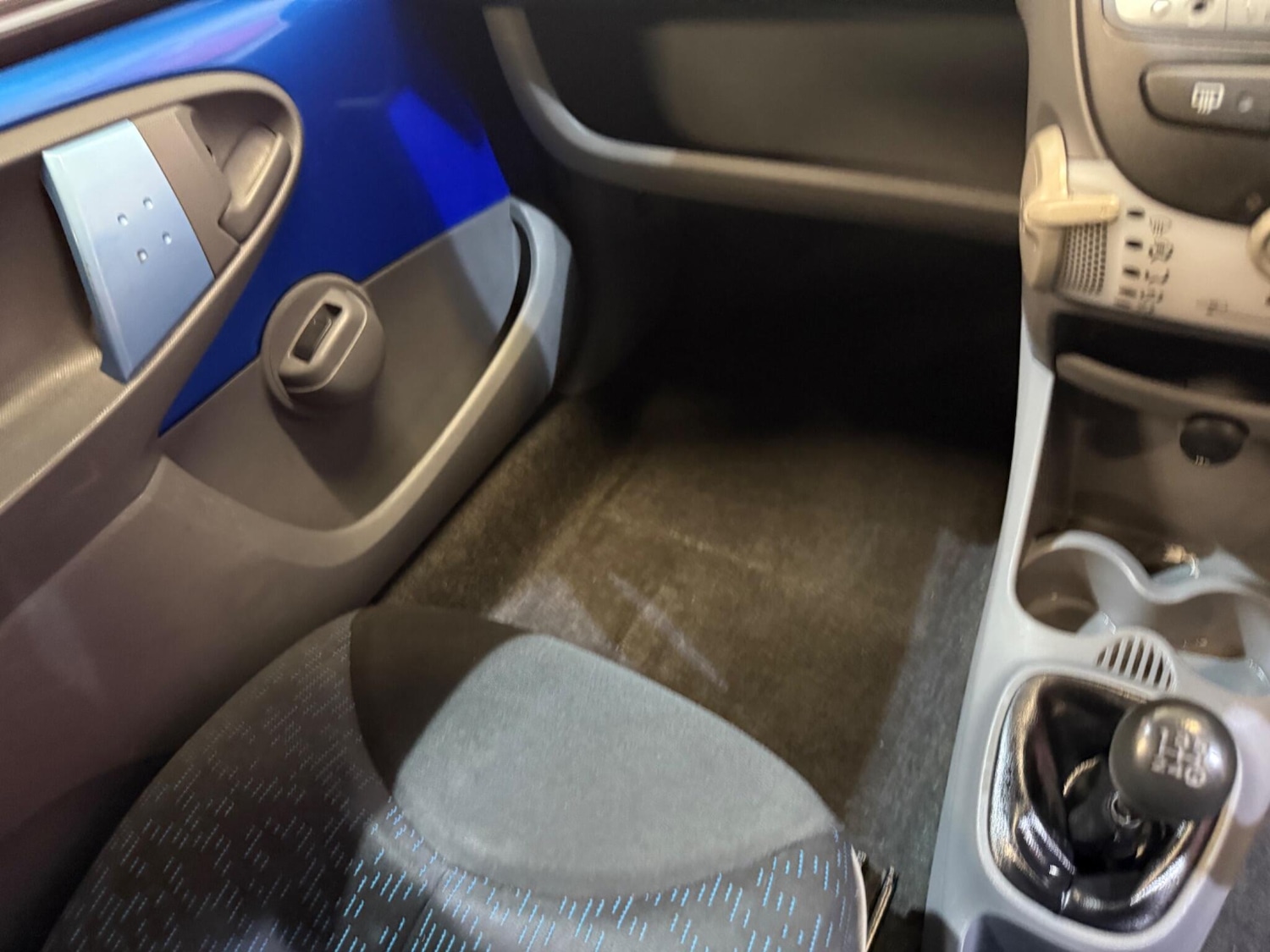 Used Peugeot 107 2010 for sale - 76994989: Photo 35