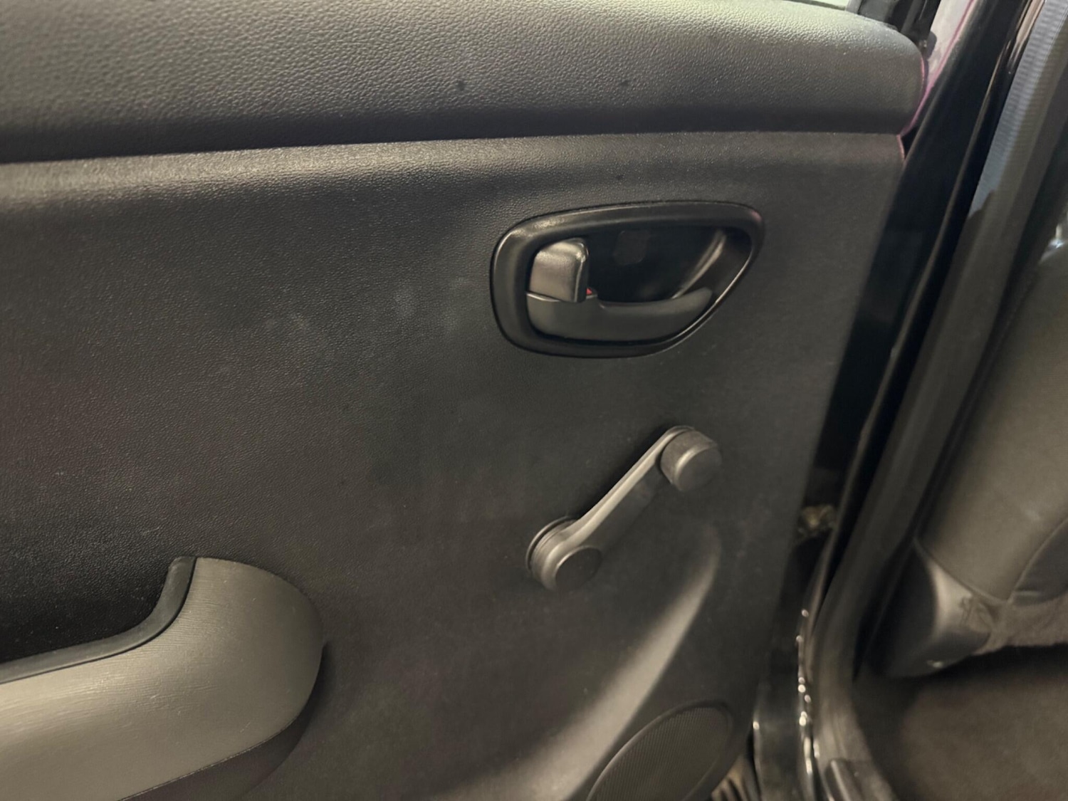 Used Hyundai i10 2012 for sale - 76433282: Photo 28