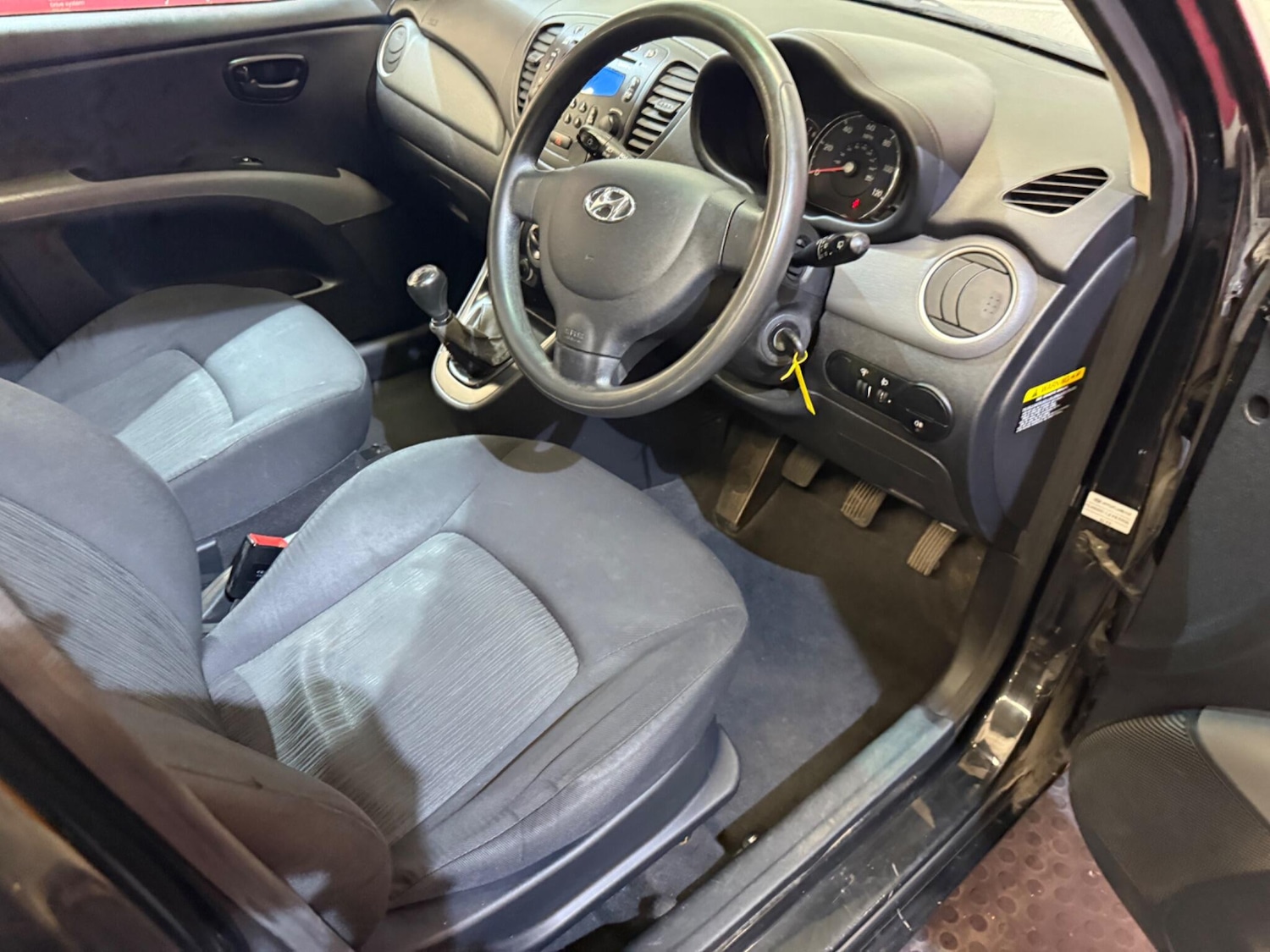 Used Hyundai i10 2012 for sale - 76433282: Photo 35