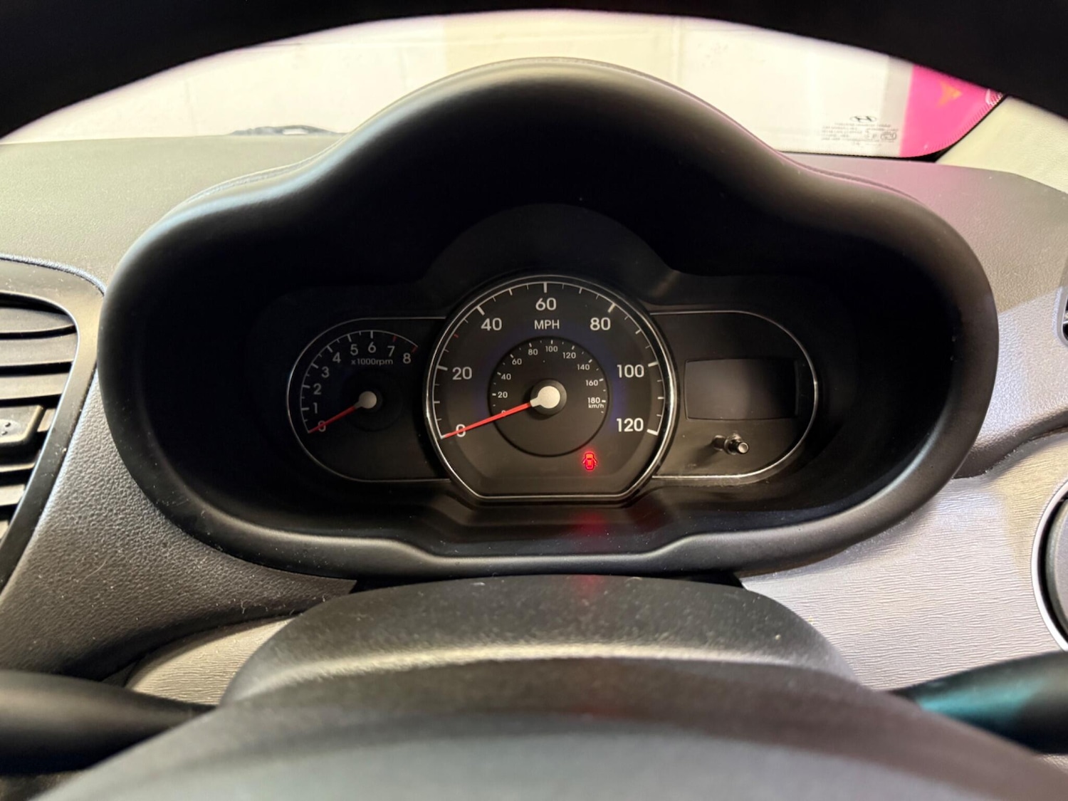 Used Hyundai i10 2012 for sale - 76433282: Photo 38