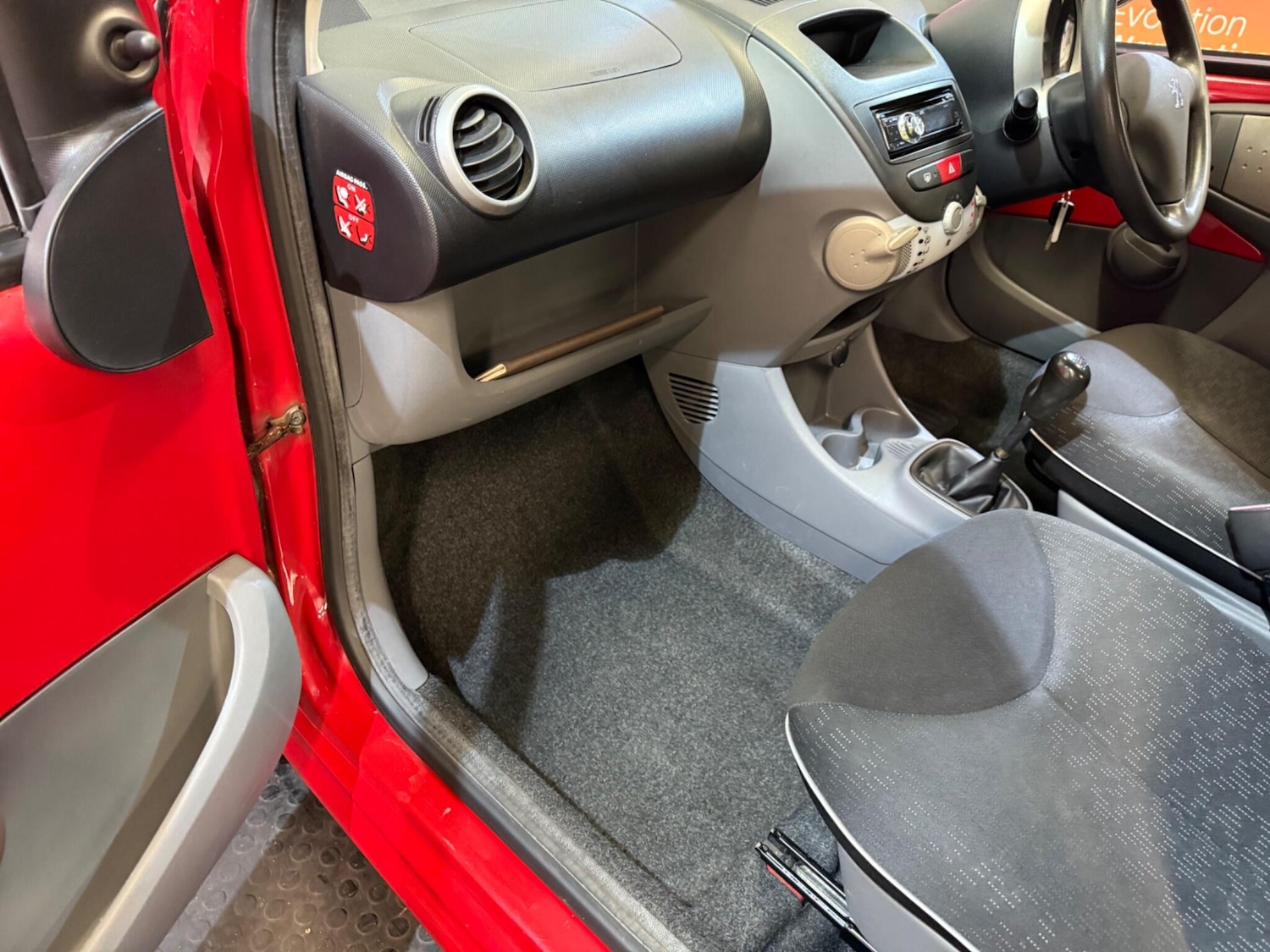 Used Peugeot 107 2009 for sale - 76619605: Photo 21