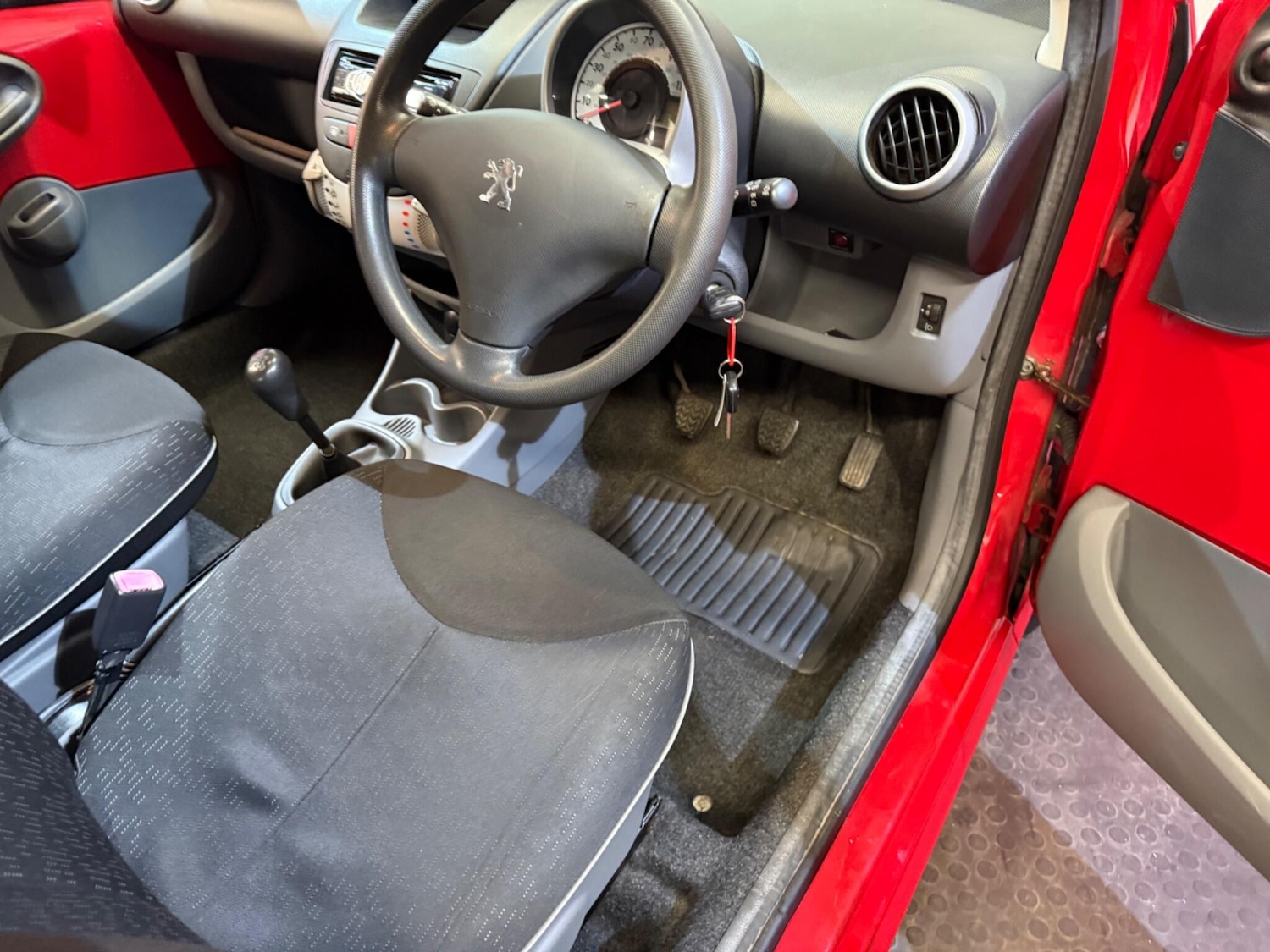 Used Peugeot 107 2009 for sale - 76619605: Photo 26