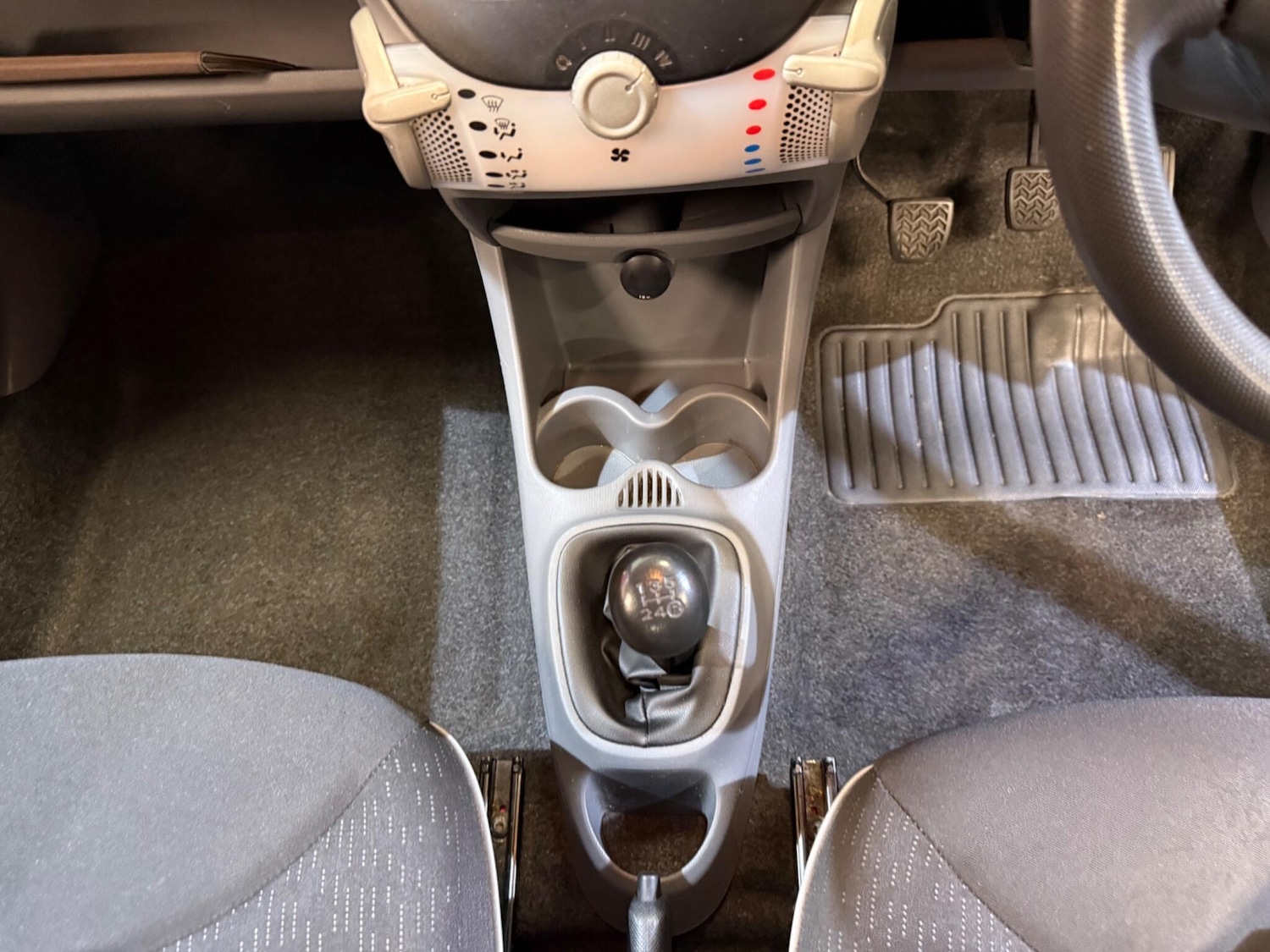 Used Peugeot 107 2009 for sale - 76619605: Photo 32