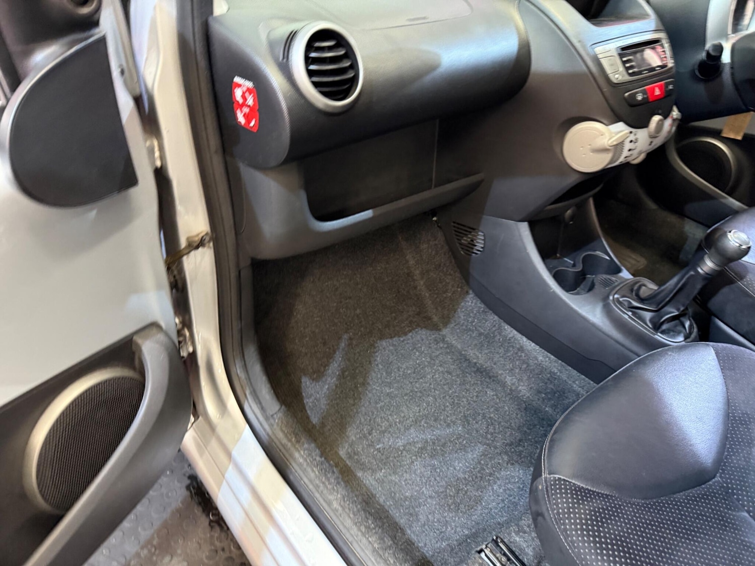 Used Toyota AYGO 2012 for sale - 76359938: Photo 23