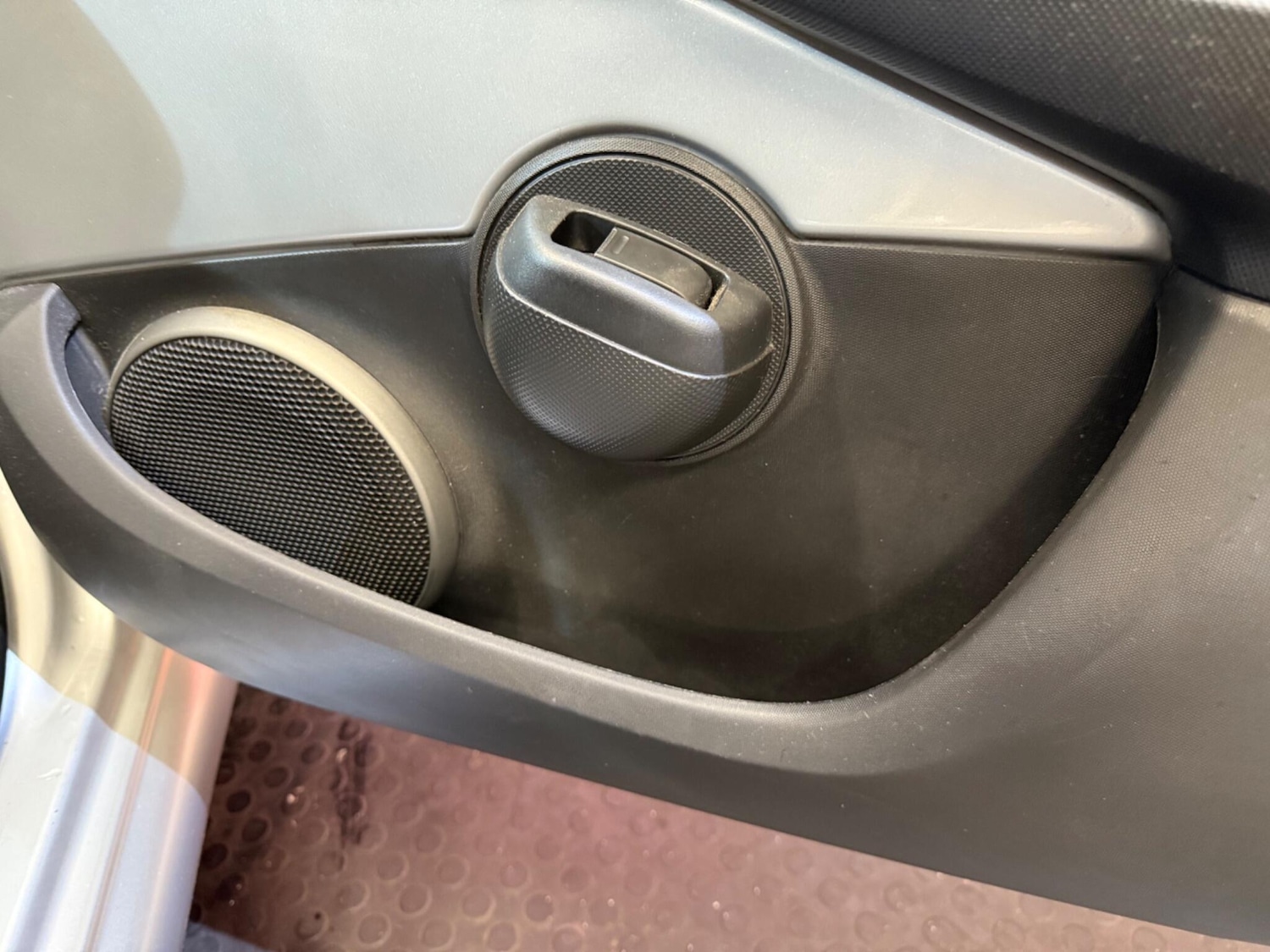 Used Toyota AYGO 2012 for sale - 76359938: Photo 27