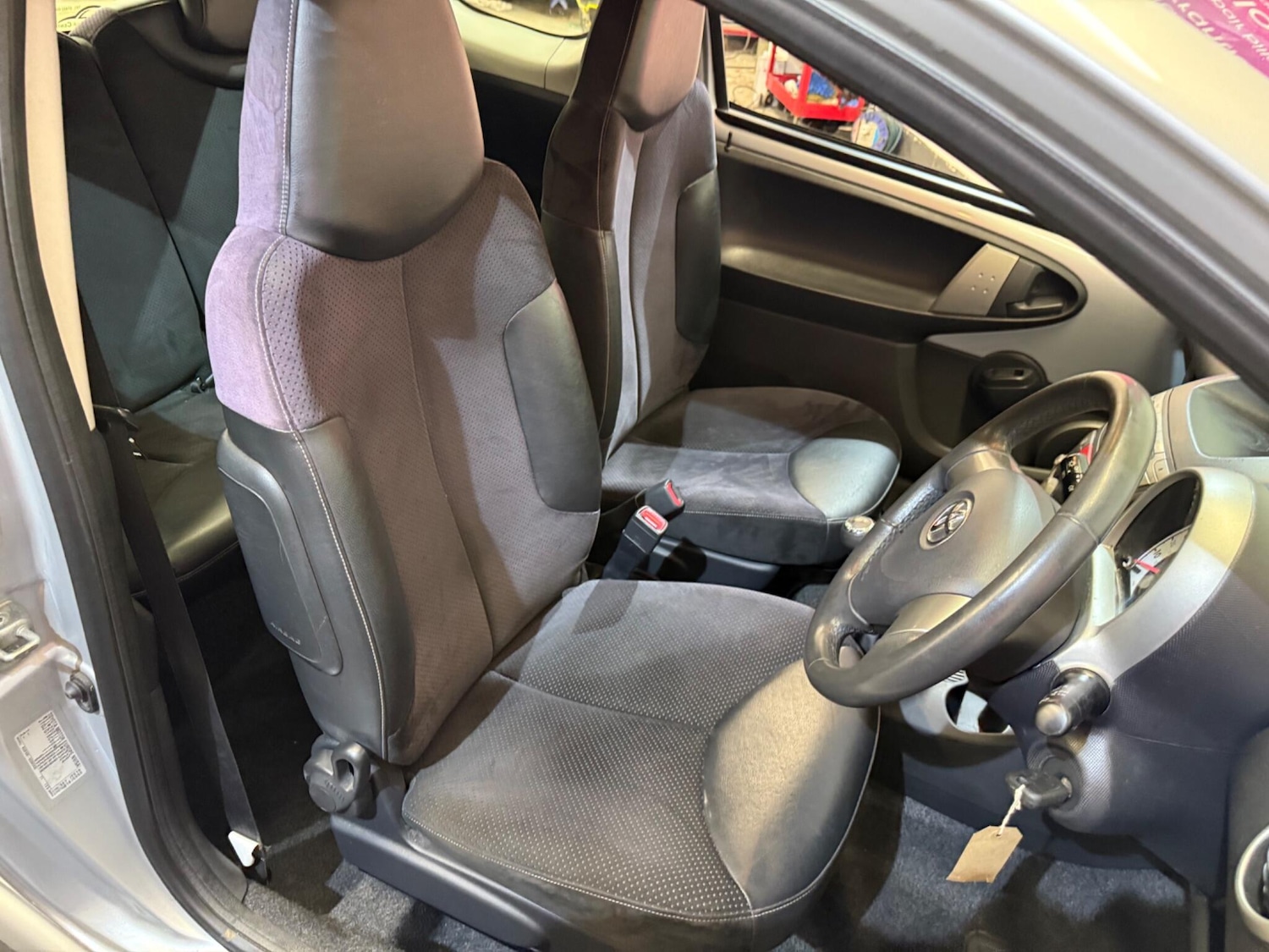 Used Toyota AYGO 2012 for sale - 76359938: Photo 29