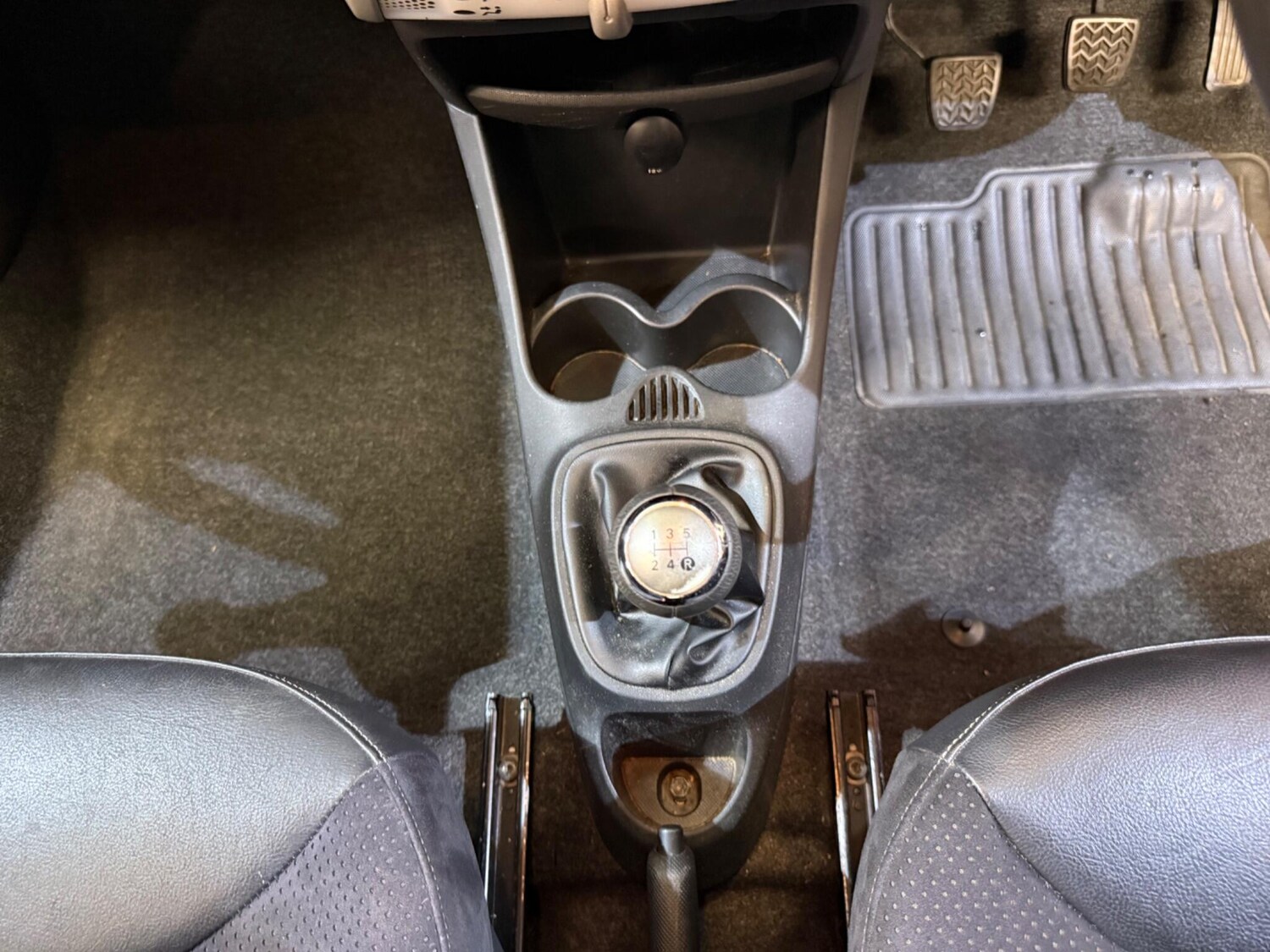 Used Toyota AYGO 2012 for sale - 76359938: Photo 34