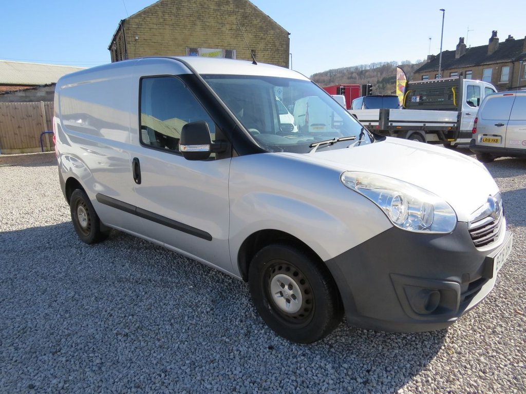 Used Vauxhall Combo 2018 for sale - 78082691: Photo 1