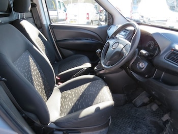Used Vauxhall Combo 2018 for sale - 78082691: Photo