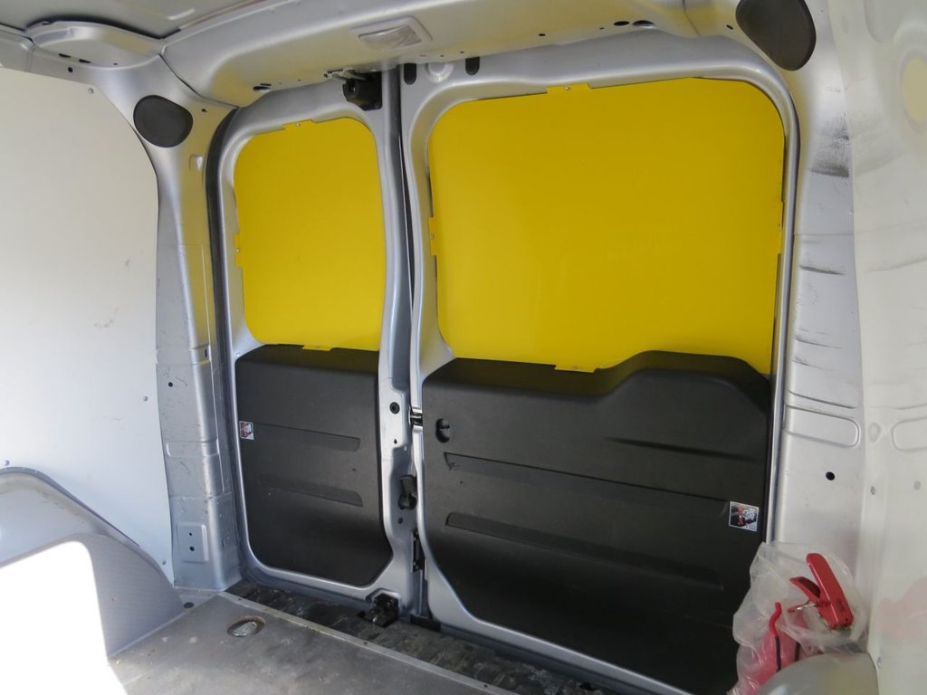 Used Vauxhall Combo 2018 for sale - 78082691: Photo 7