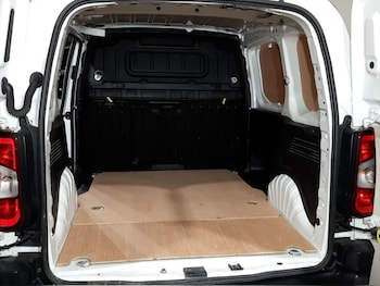 Used Peugeot Partner 2021 for sale - 77145602: Photo