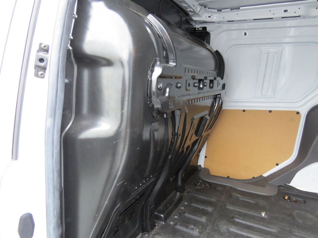 Used Ford Transit Connect 2018 for sale - 76820316: Photo 17
