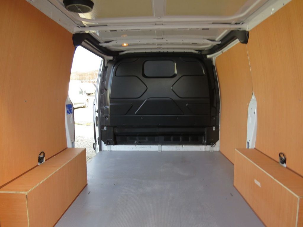 Used Ford Transit Custom 2018 for sale - 76820643: Photo 2