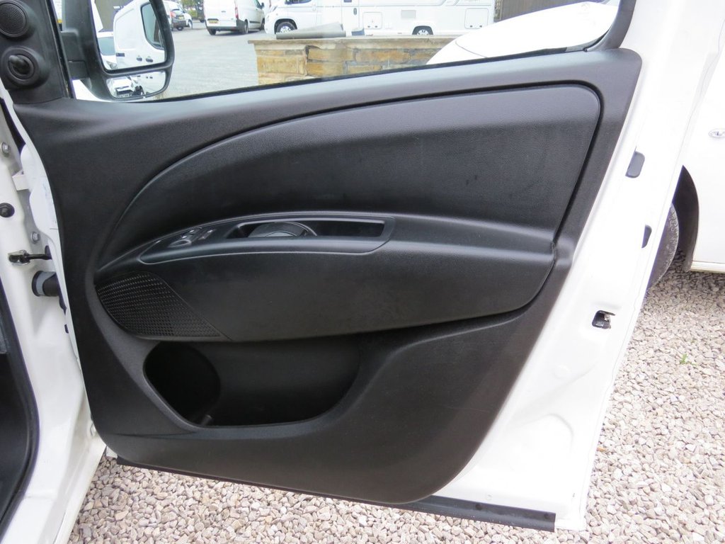 Used Vauxhall Combo 2017 for sale - 76820356: Photo 16