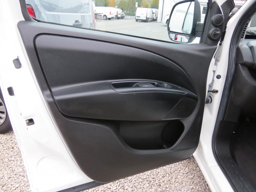 Used Vauxhall Combo 2017 for sale - 76820356: Photo 27