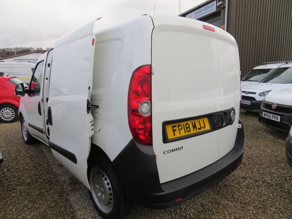 Used Vauxhall Combo 2018 for sale - 76820626: Photo 16