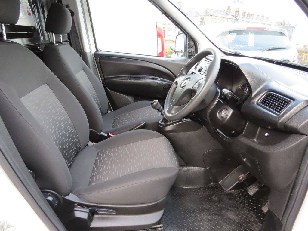 Used Vauxhall Combo 2018 for sale - 76820626: Photo 4