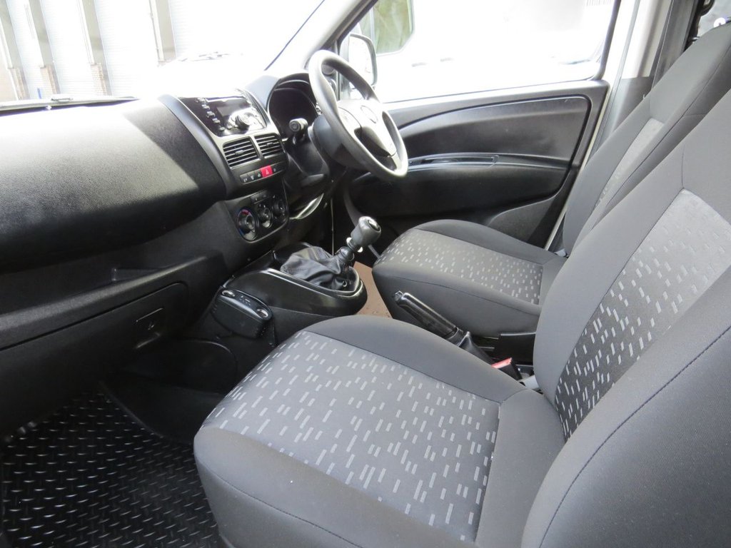 Used Vauxhall Combo 2018 for sale - 76820626: Photo 9