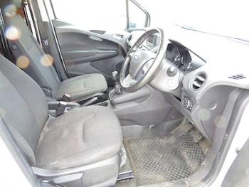 Used Ford Transit Courier 2020 for sale - 78632205: Photo