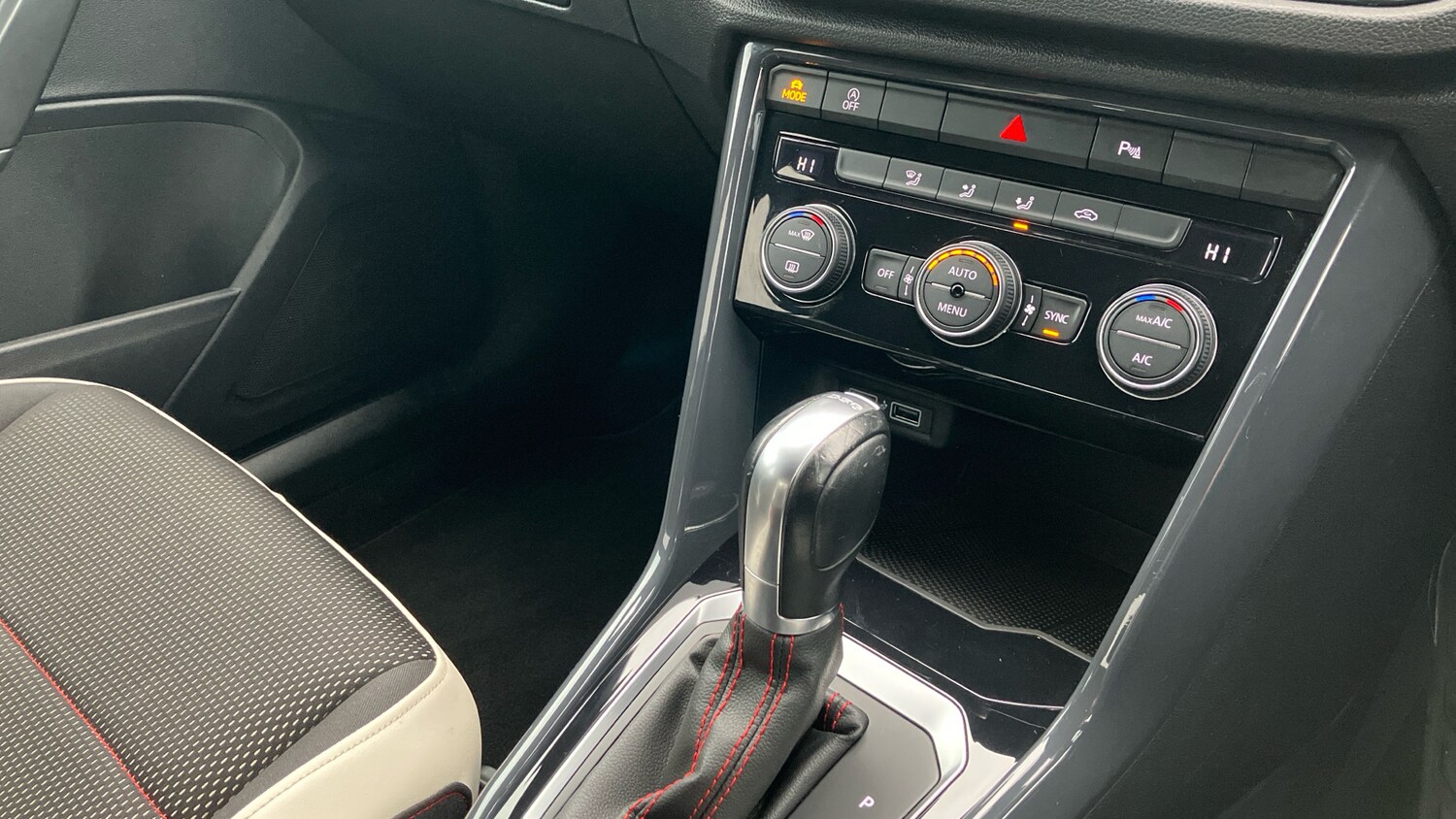 Used Volkswagen T-Roc 2019 for sale - 76693207: Photo 13