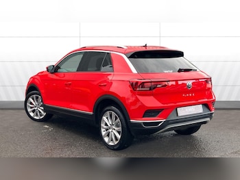 Used Volkswagen T-Roc 2019 for sale - 76693207: Photo