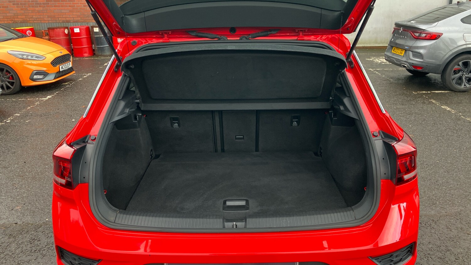 Used Volkswagen T-Roc 2019 for sale - 76693207: Photo 4