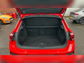 Used Volkswagen T-Roc 2019 for sale - 76693207: Photo